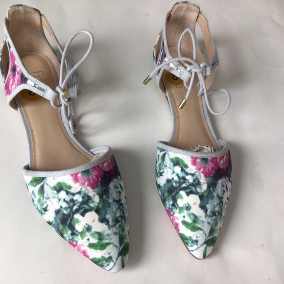 Franco Sarto Floral Pointed Shoes - Picture 3 of 8